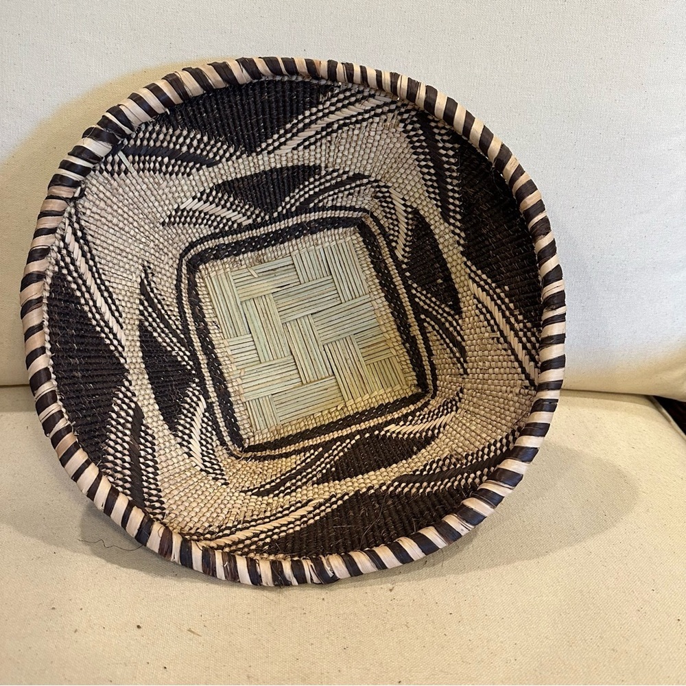NEW Tonga Artisan Handmade Basket Bowl. Bought in Zambia, Africa 11” across